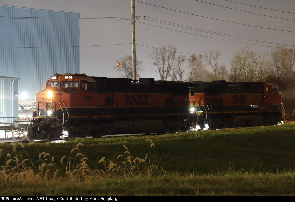 BNSF 1105